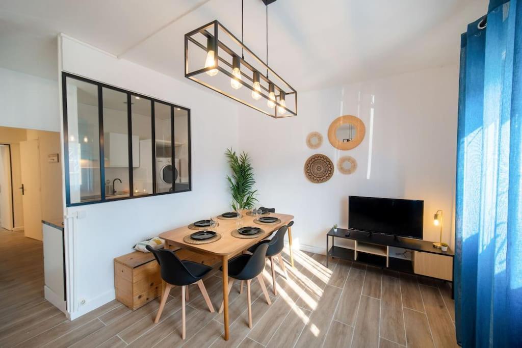Fully Equiped Wifi Apartment Sleeps 6 Марсель Екстер'єр фото